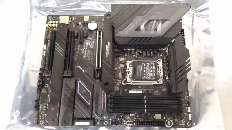 ASUS ROG Strix Z790-F Gaming WIFI